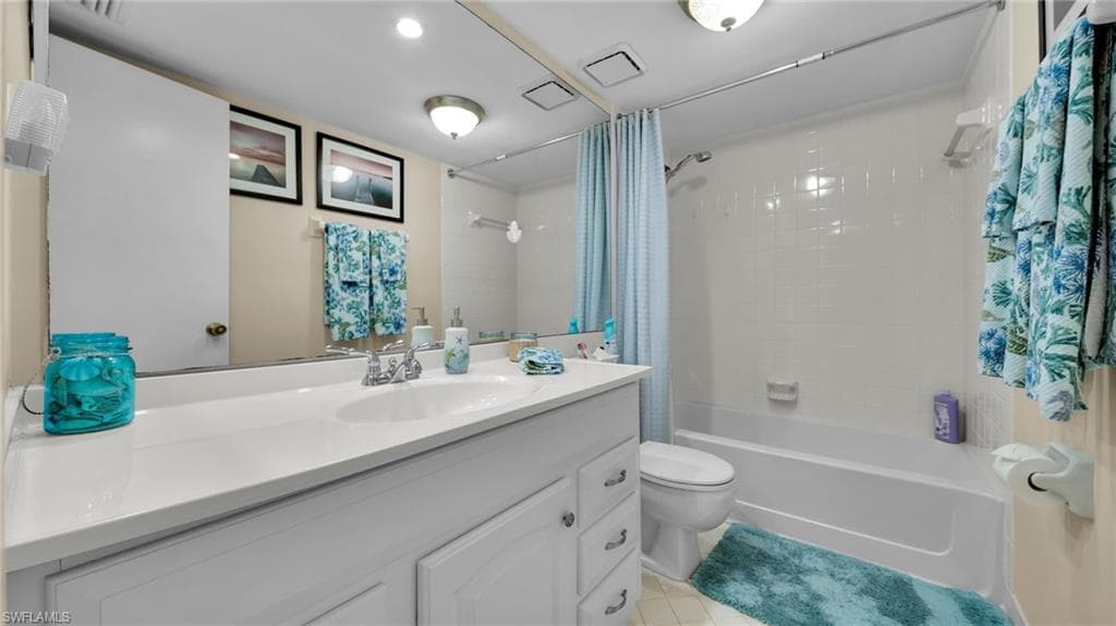 3532 Antarctic Cir 2216, Naples, FL 34112-19