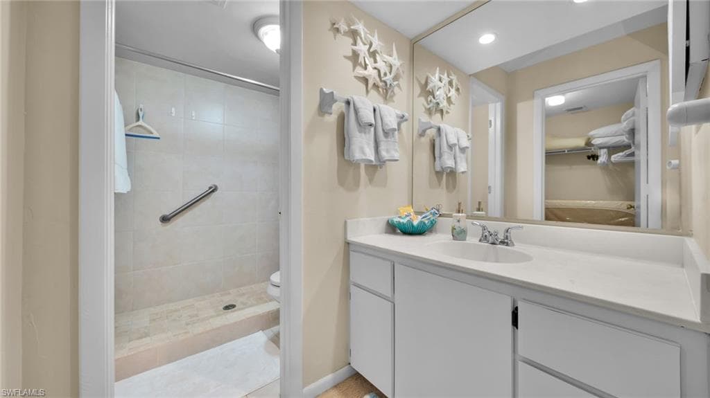 3532 Antarctic Cir 2216, Naples, FL 34112-20