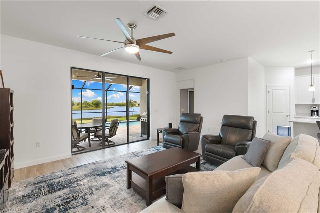 1473 Birdie Dr, Naples, FL 34120-9