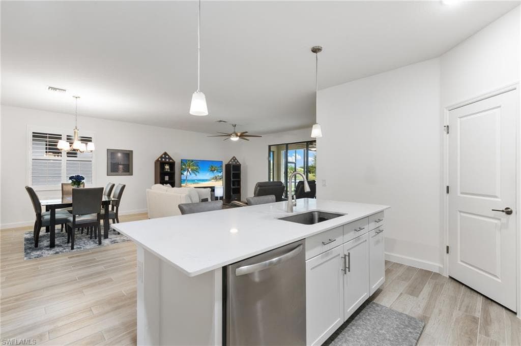 1473 Birdie Dr, Naples, FL 34120-15
