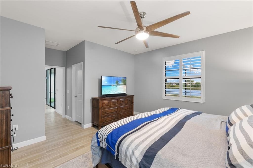 1473 Birdie Dr, Naples, FL 34120-18