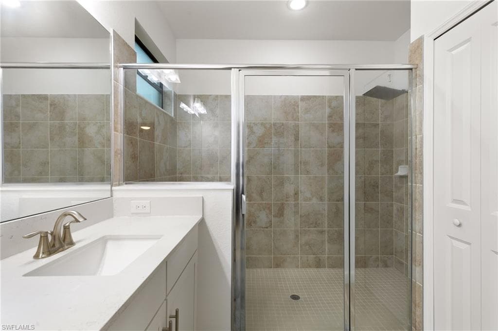 1473 Birdie Dr, Naples, FL 34120-21