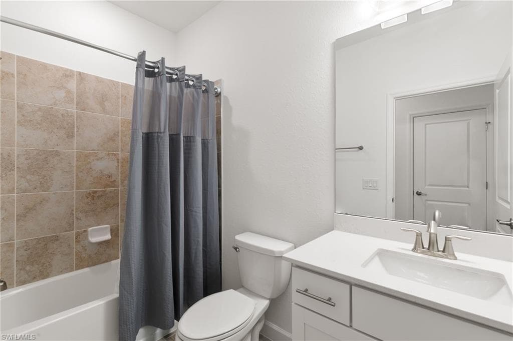 1473 Birdie Dr, Naples, FL 34120-26