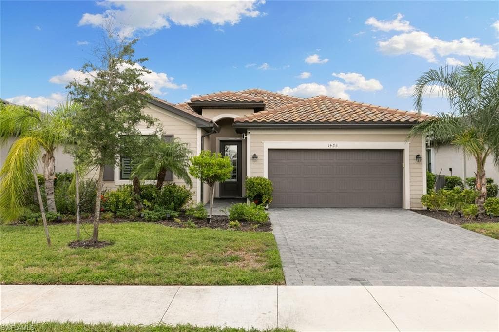1473 Birdie Dr, Naples, FL 34120-2