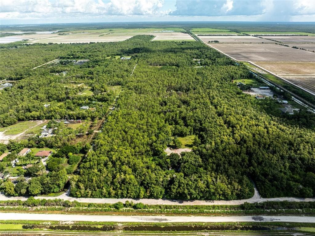 001 Sunnygrove Ave, Naples, Fl 34114-8