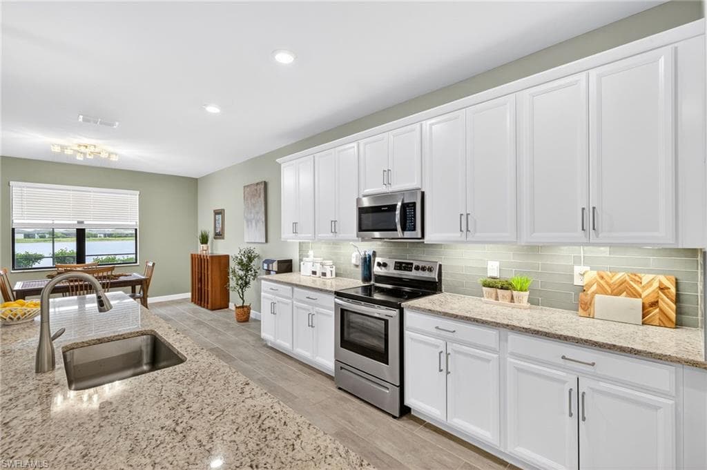 11433 Canopy Loop, Fort Myers, FL 33913-9