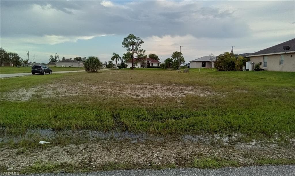 504 16th Ter, Cape Coral, FL 33909-2