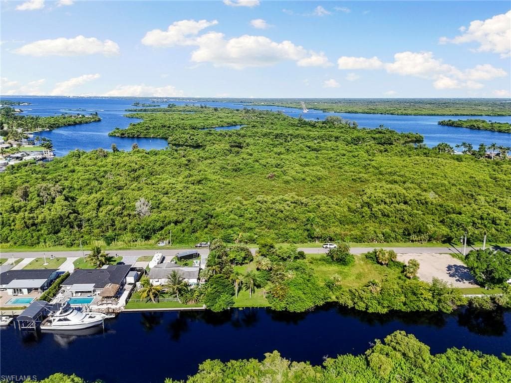 103 Schneider Dr, Fort Myers, FL 33905-10