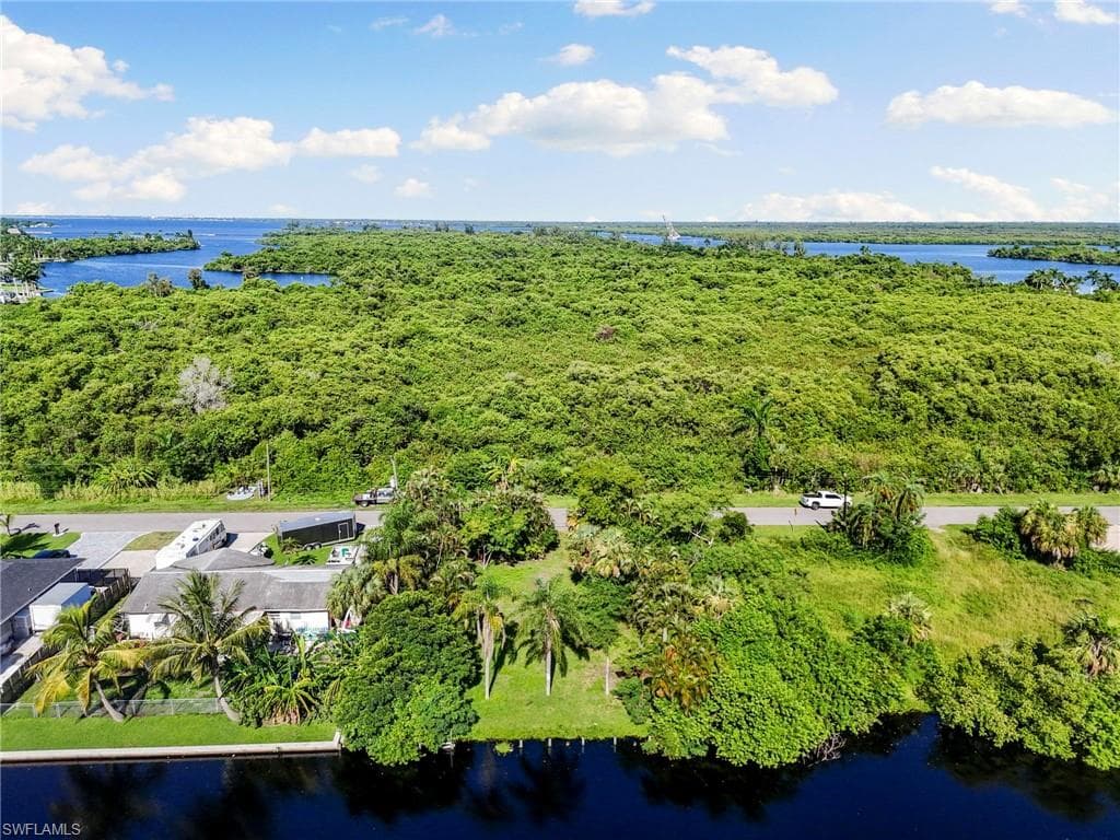 103 Schneider Dr, Fort Myers, FL 33905-11