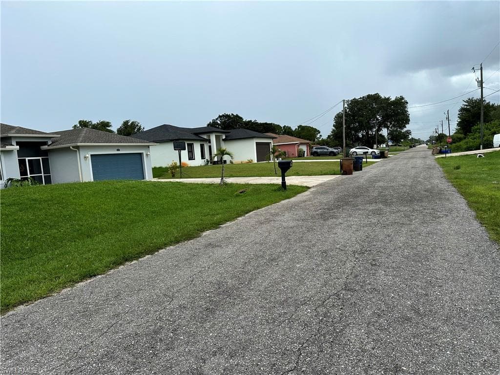 2511 27th St SW, Lehigh Acres, FL 33976-5