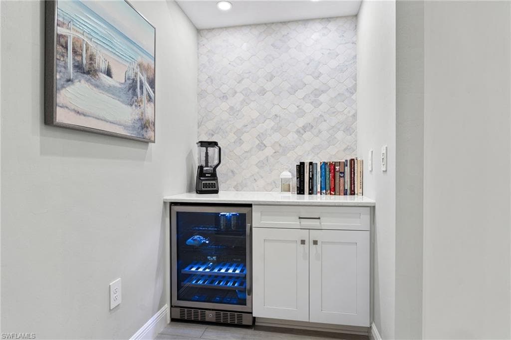 3992 Skysail Dr, Naples, FL 34120-15