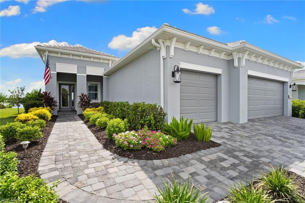 3992 Skysail Dr, Naples, FL 34120-28