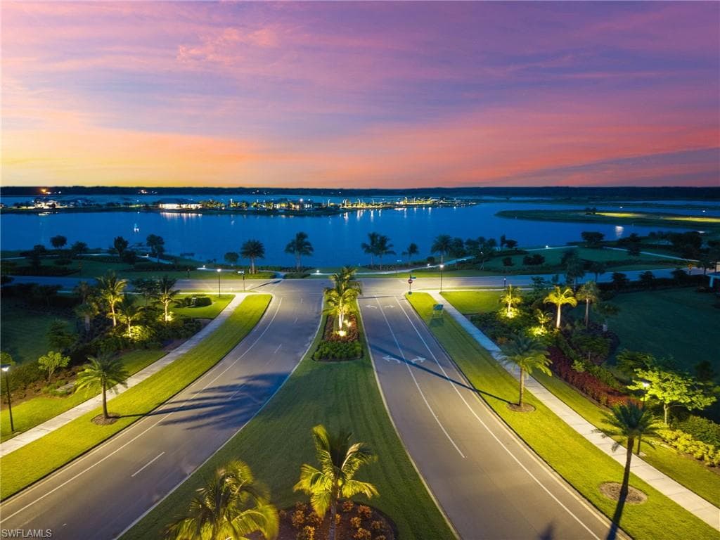 3992 Skysail Dr, Naples, FL 34120-38