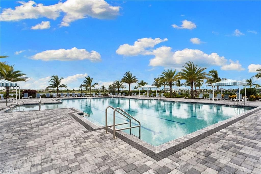 3992 Skysail Dr, Naples, FL 34120-42