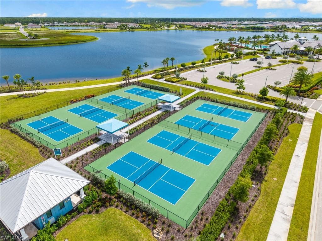 3992 Skysail Dr, Naples, FL 34120-46