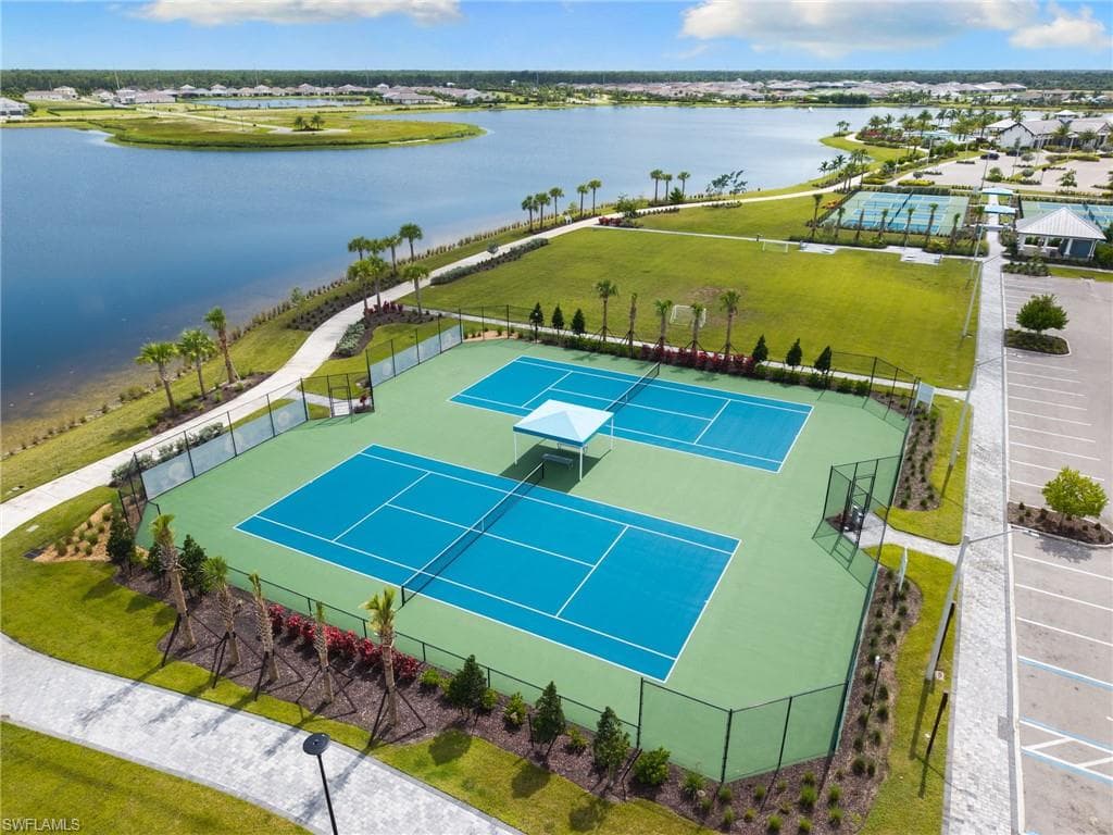 3992 Skysail Dr, Naples, FL 34120-47