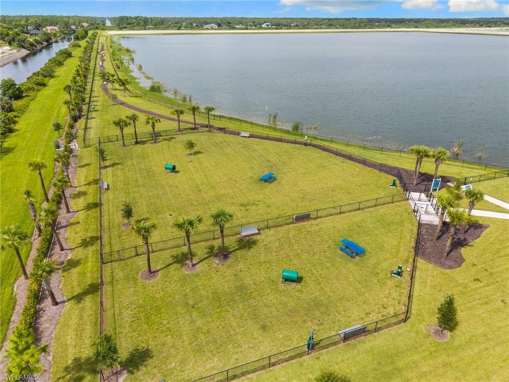 3992 Skysail Dr, Naples, FL 34120-49