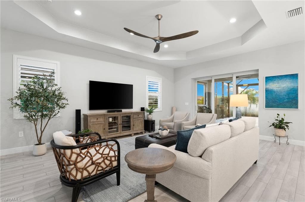 3992 Skysail Dr, Naples, FL 34120-7