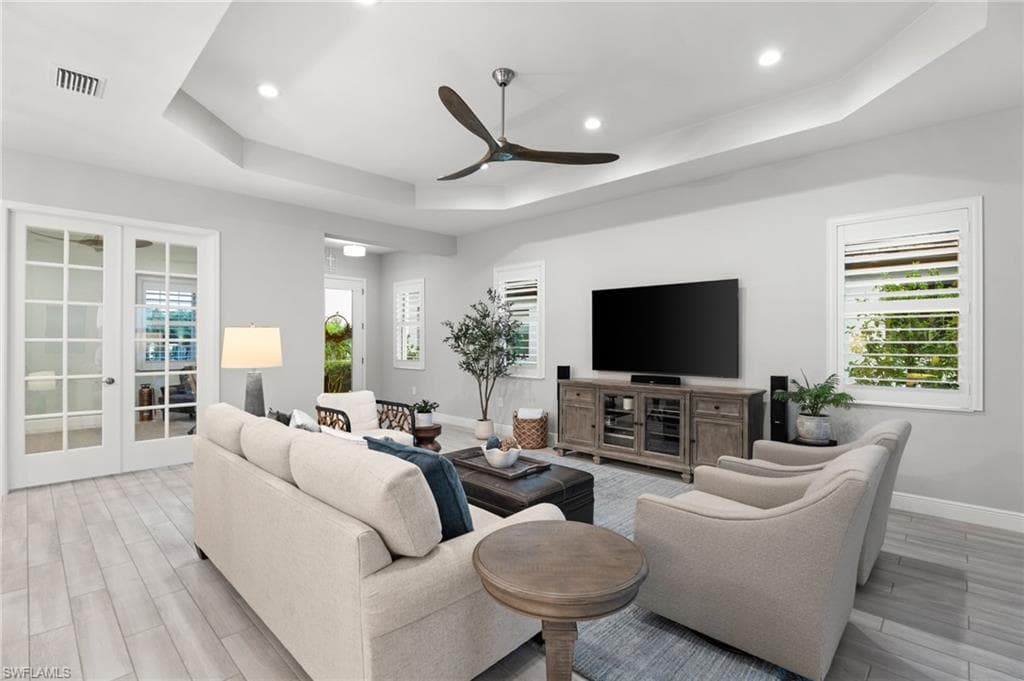 3992 Skysail Dr, Naples, FL 34120-8