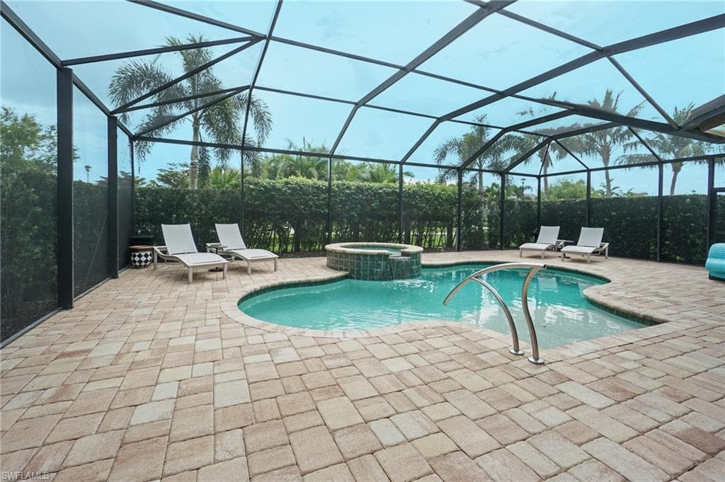 12443 Wisteria Dr, Naples, FL 34120-21