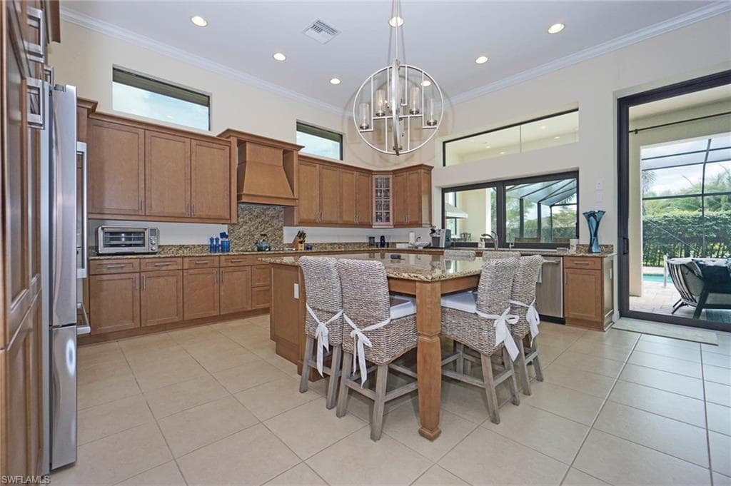 12443 Wisteria Dr, Naples, FL 34120-7