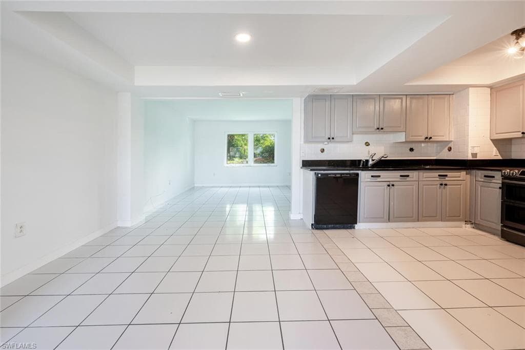 4912 Hawaii Blvd 29, Naples, FL 34112-10