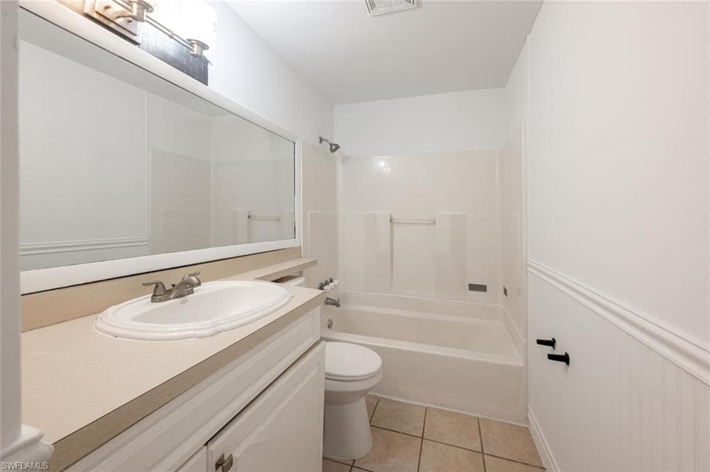 4912 Hawaii Blvd 29, Naples, FL 34112-18