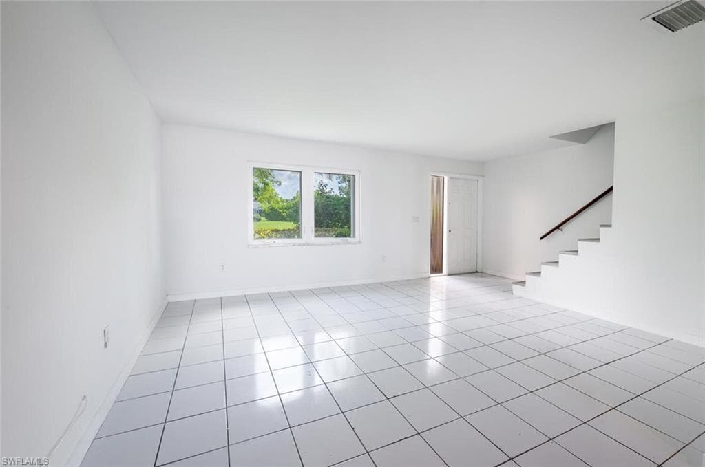 4912 Hawaii Blvd 29, Naples, FL 34112-6