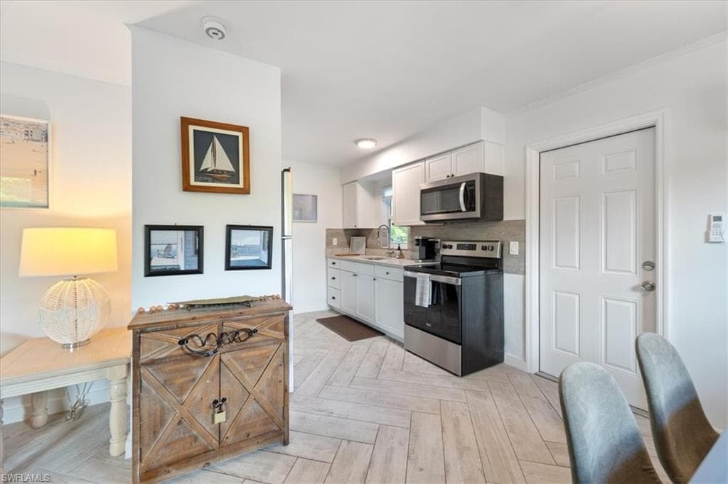 3365-3367 Estey Ave, Naples, Fl 34104-19