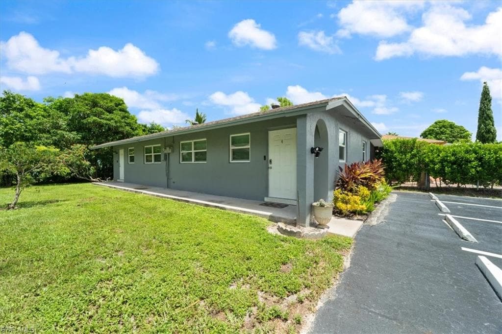 3365-3367 Estey Ave, Naples, Fl 34104-30
