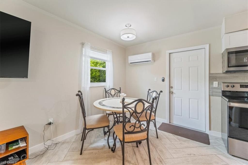 3365-3367 Estey Ave, Naples, Fl 34104-6