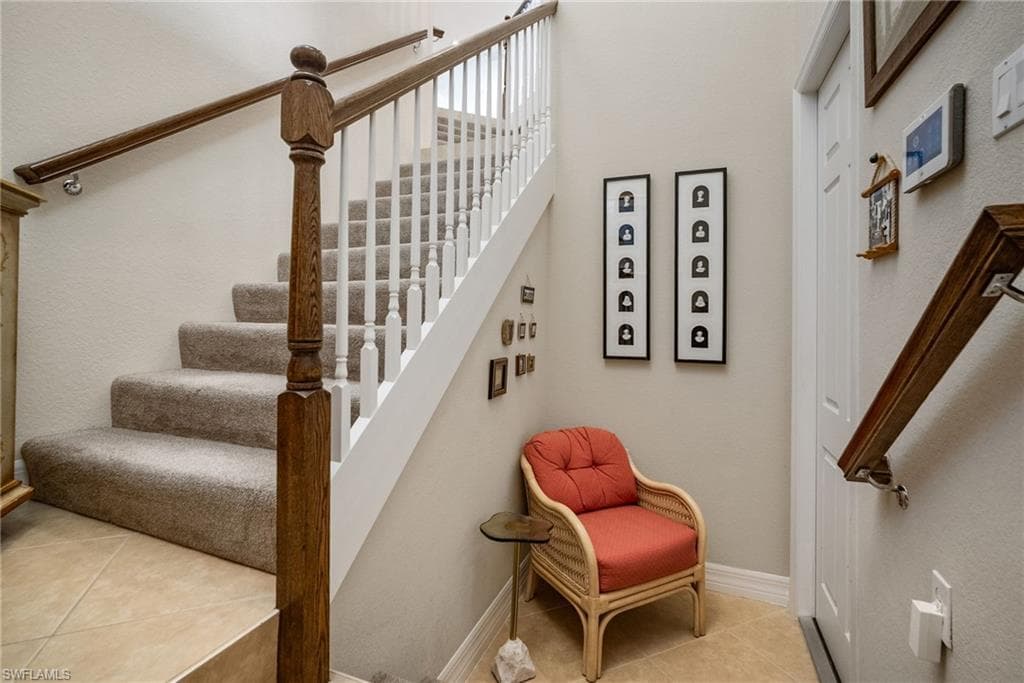 6510 Monterey Pt 204, Naples, FL 34105-4