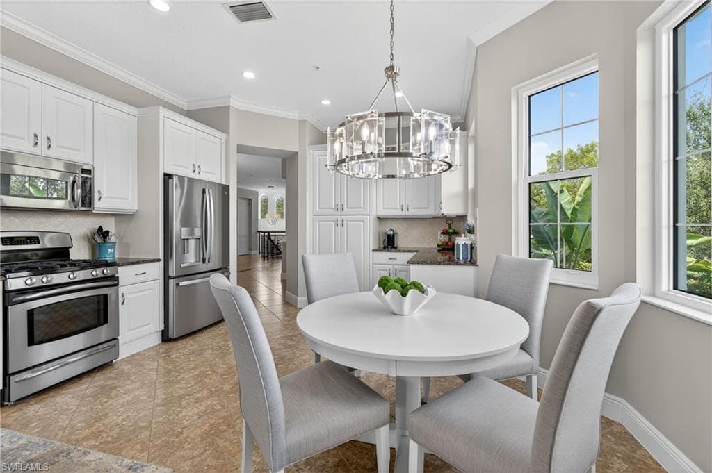 9223 Corfu Ct 201, Naples, FL 34114-10