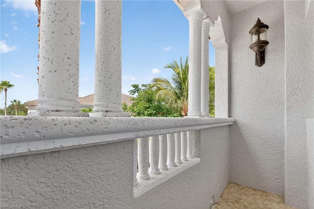 9223 Corfu Ct 201, Naples, FL 34114-32