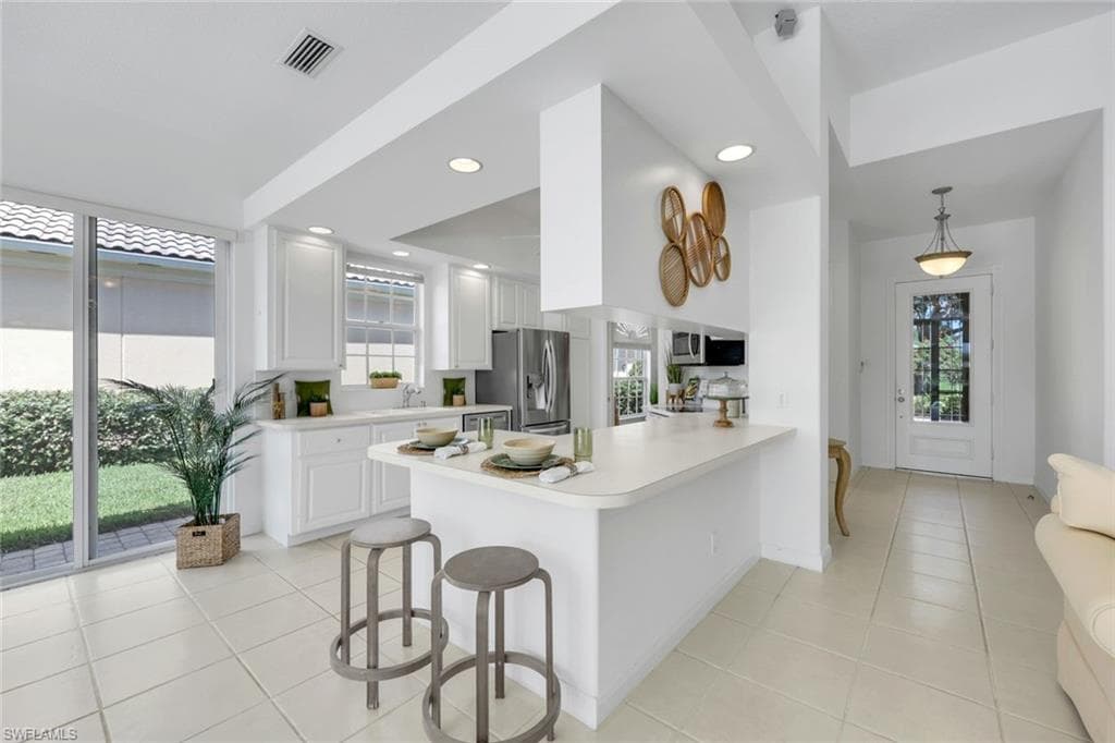 3730 Whidbey Way, Naples, FL 34119-9
