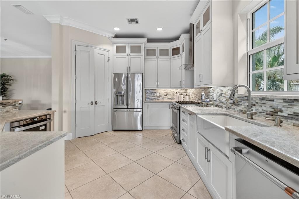 3168 Serena Ln 201, Naples, FL 34114-14