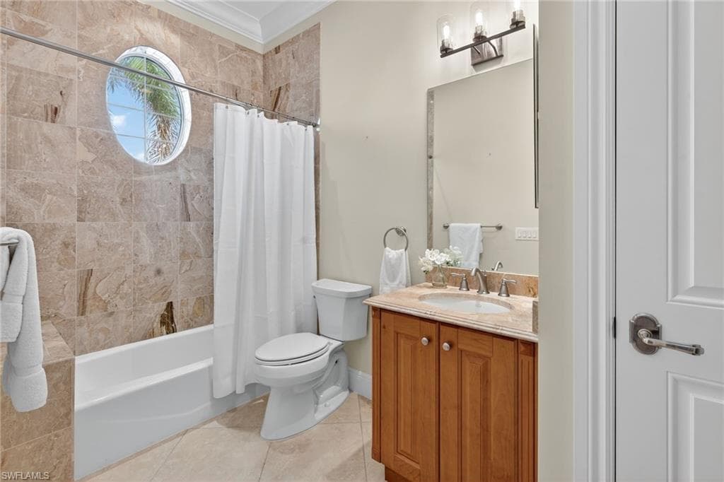 3168 Serena Ln 201, Naples, FL 34114-28