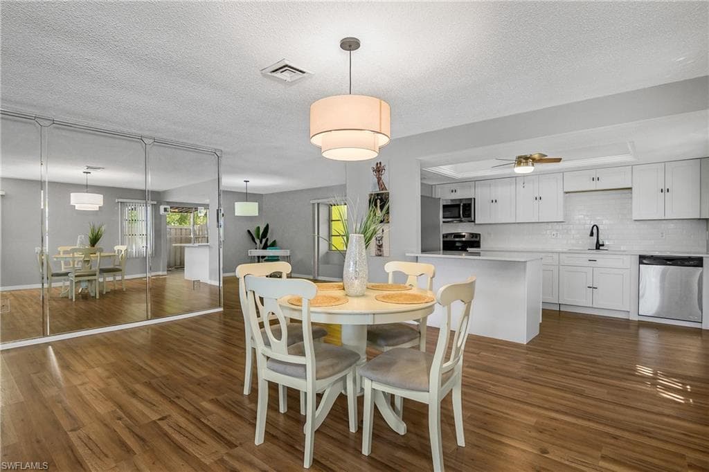 3538 Silver Pine Ct 87, Sarasota, FL 34231-13