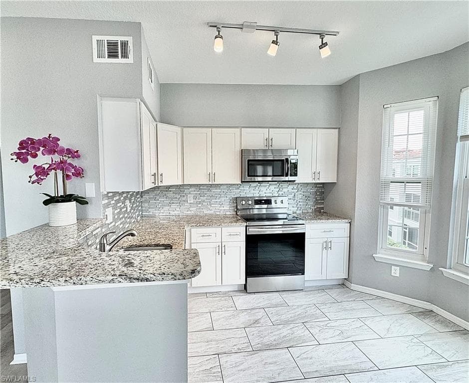 23520 Walden Center Dr 303, Estero, FL 34134-4