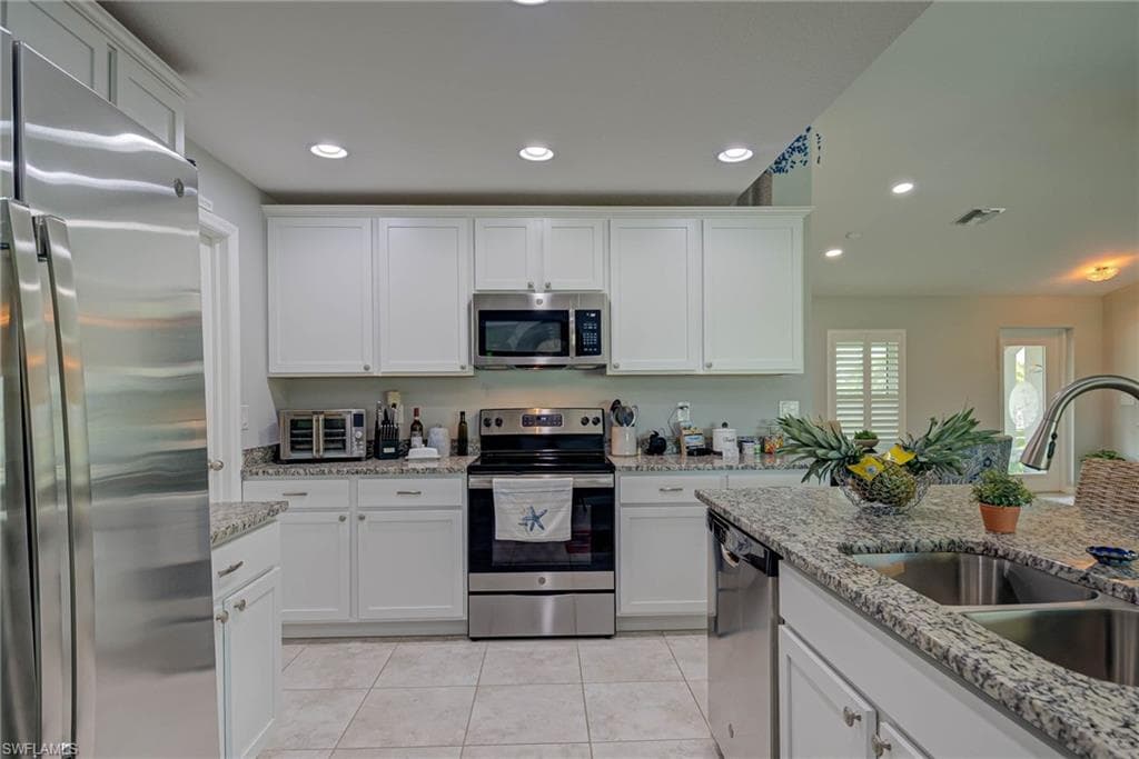 4222 34th Ln, Cape Coral, FL 33993-10