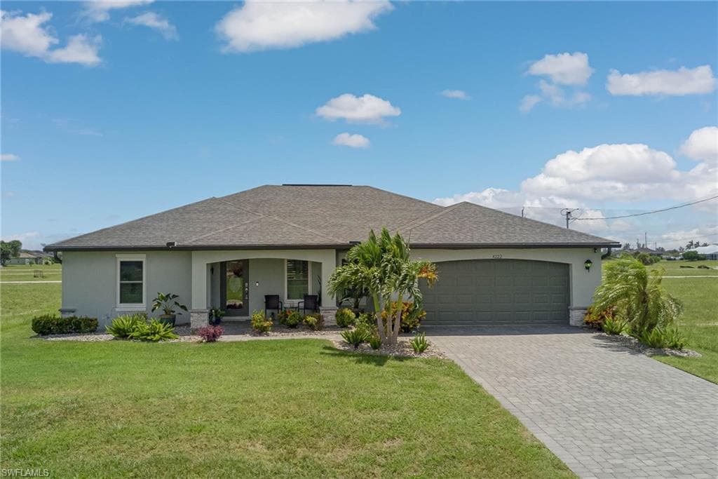 4222 34th Ln, Cape Coral, FL 33993-2