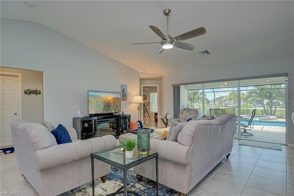 4222 34th Ln, Cape Coral, FL 33993-4