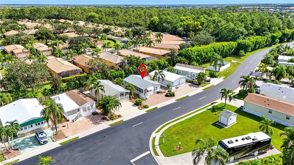 1041 Crystal Lake Dr, Naples, FL 34120-3