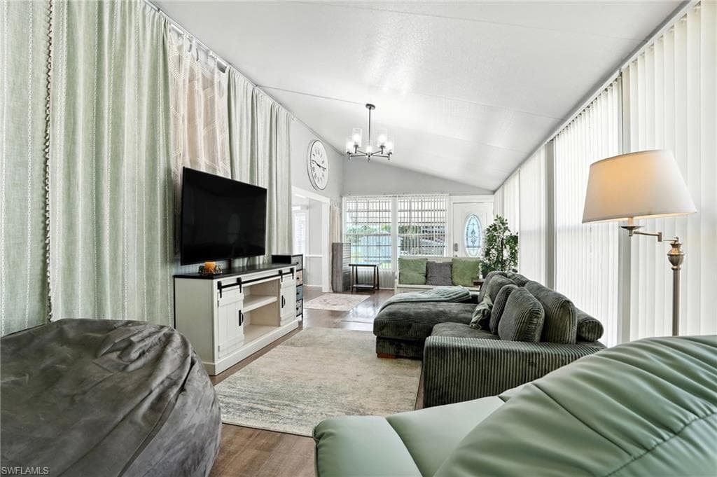 1041 Crystal Lake Dr, Naples, FL 34120-4