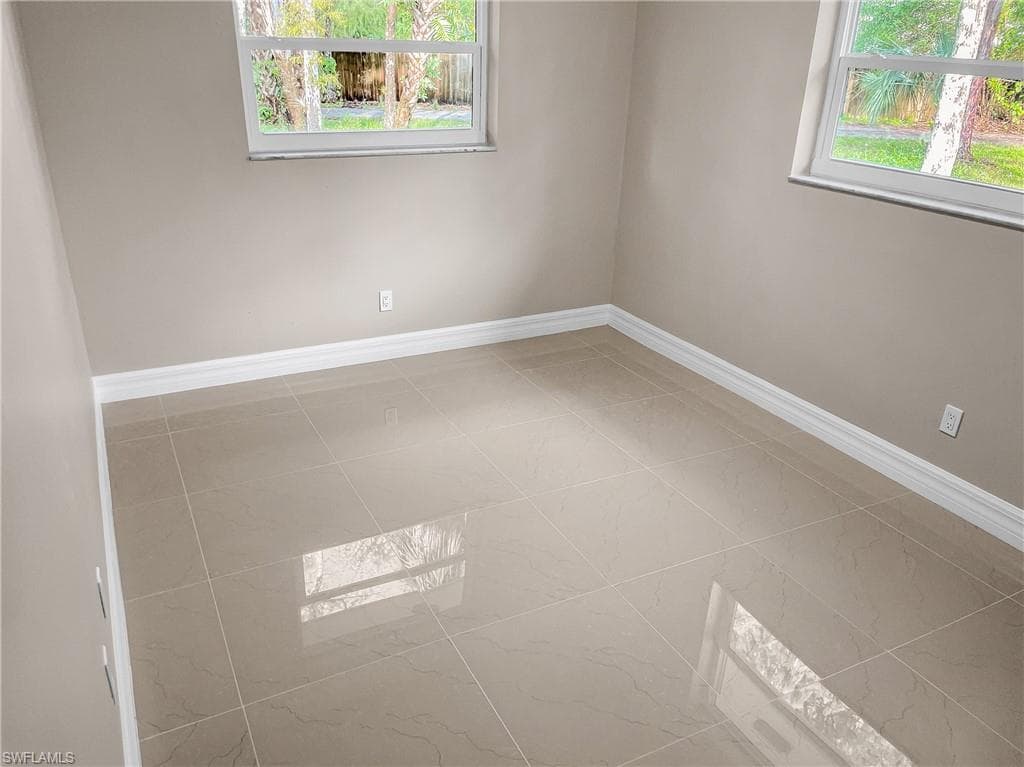 1775 Golden Gate Blvd W, Naples, FL 34120-10