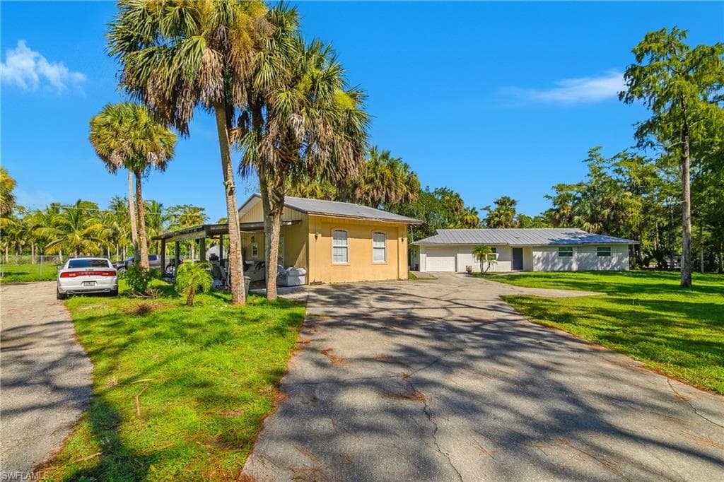 1775 Golden Gate Blvd W, Naples, FL 34120-17