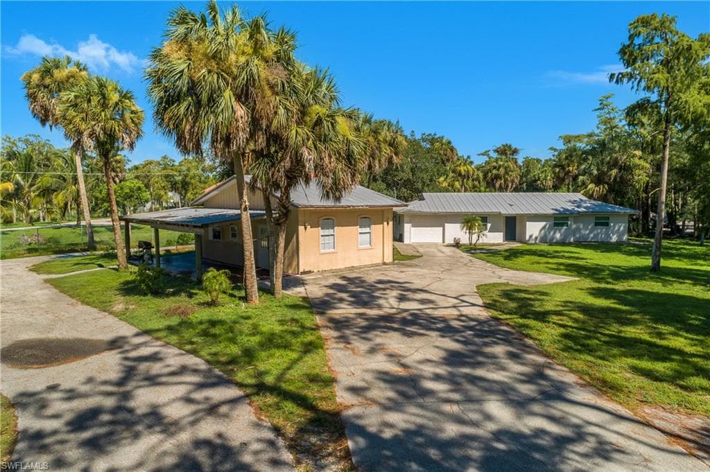 1775 Golden Gate Blvd W, Naples, FL 34120-18