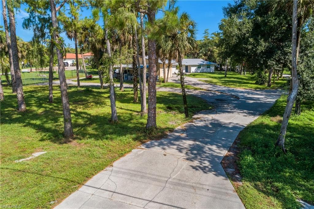 1775 Golden Gate Blvd W, Naples, FL 34120-22