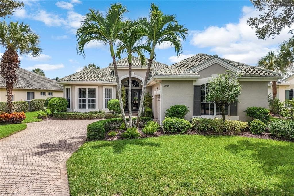 9085 Windswept Dr, Estero, FL 34135-3