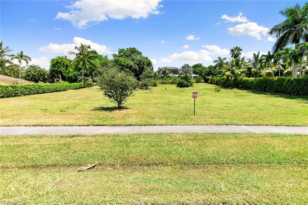 761 Barfield Dr, Marco Island, FL 34145-9
